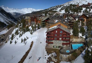 photo aerienne station ski arcs