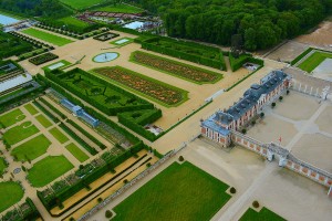 photo aérienne du château de Champ de Bataille